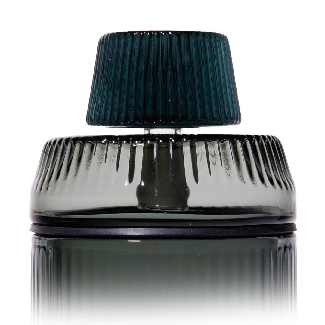 NWTN Home Deco Gravity Bong - Emerald - Image 9