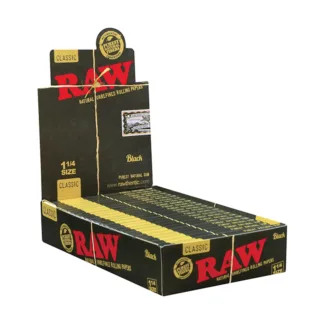 RAW Classic Black Rolling Papers - 1¼ Size